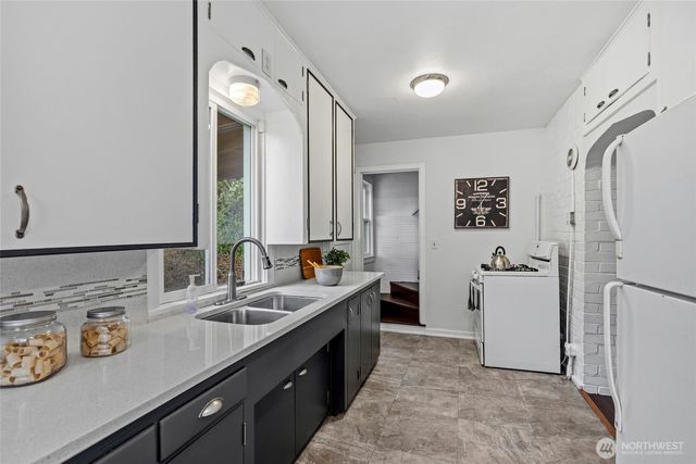 3915 S Brandon St, Seattle, WA 98118