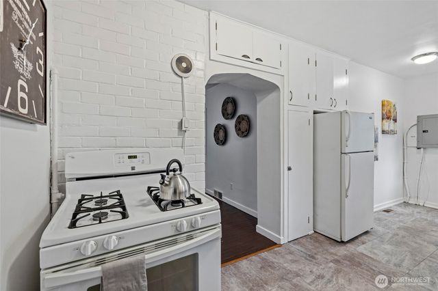 3915 S Brandon St, Seattle, WA 98118