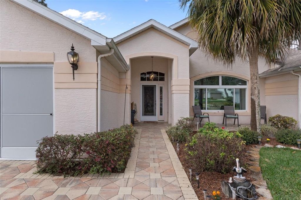 Image 4 of property listing at 7348 CLEARMEADOW DRIVE, Spring Hill, FL 34606