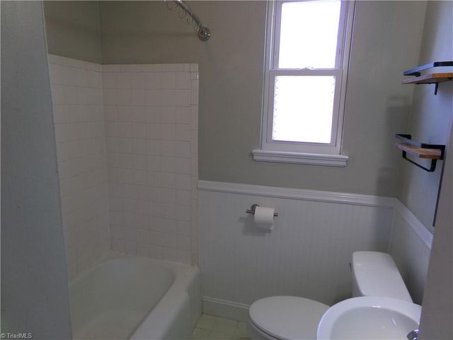 2527 Miller Park Circle C, Winston-salem, NC 27103