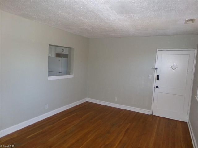 2527 Miller Park Circle C, Winston-salem, NC 27103