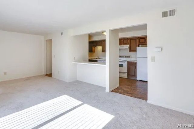 4303 Chestnut Ridge, Amherst, NY 14228