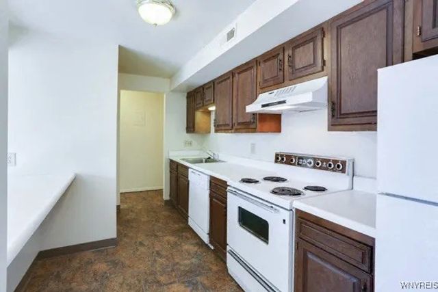 4303 Chestnut Ridge, Amherst, NY 14228