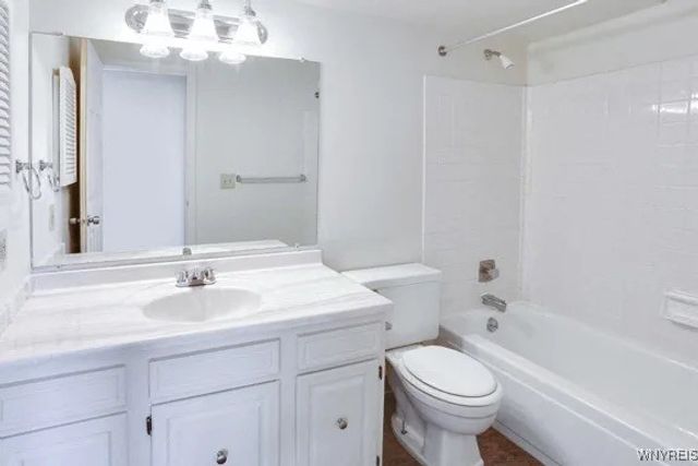 4303 Chestnut Ridge, Amherst, NY 14228