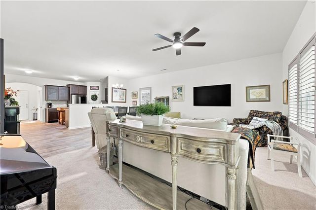 562 Freeport Court, Winston-salem, NC 27127