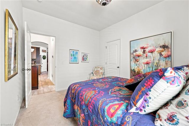 562 Freeport Court, Winston-salem, NC 27127