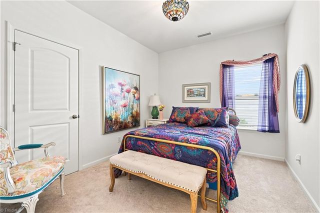562 Freeport Court, Winston-salem, NC 27127