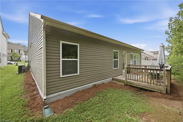 562 Freeport Court, Winston-salem, NC 27127