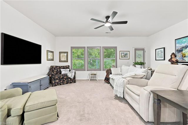 562 Freeport Court, Winston-salem, NC 27127