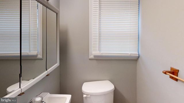 35 MILL ST, Medford, NJ 08055