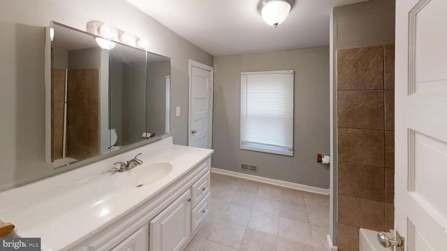35 MILL ST, Medford, NJ 08055