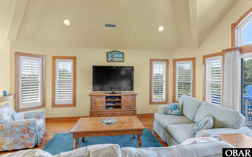 Image 7 of property listing at 2132 Dolphin Lane Lot 62, Corolla, NC 27927