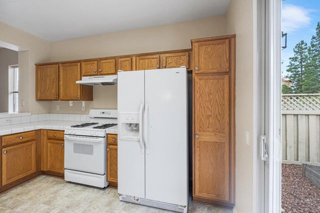 637 Geary Ln, Lincoln, CA 95648