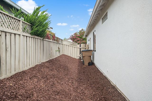 637 Geary Ln, Lincoln, CA 95648