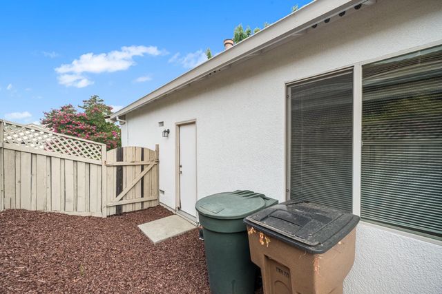 637 Geary Ln, Lincoln, CA 95648