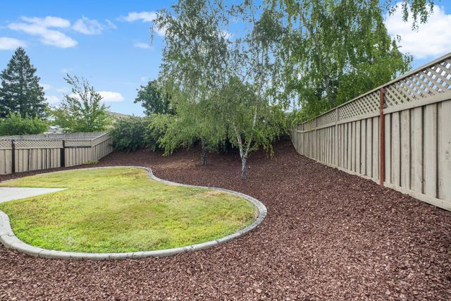 637 Geary Ln, Lincoln, CA 95648