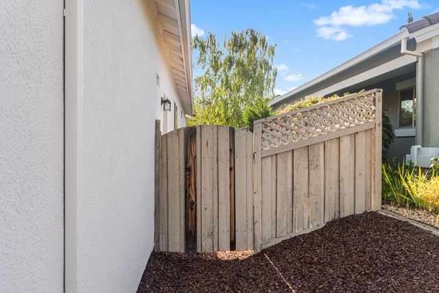 637 Geary Ln, Lincoln, CA 95648