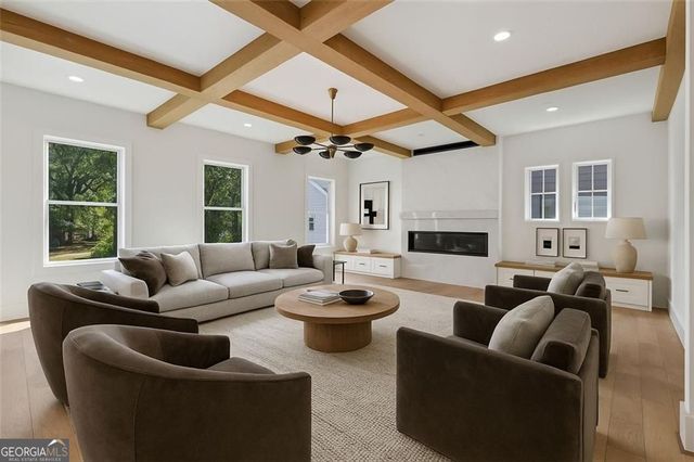 2595 Apple Valley Road NE, Brookhaven, GA 30319