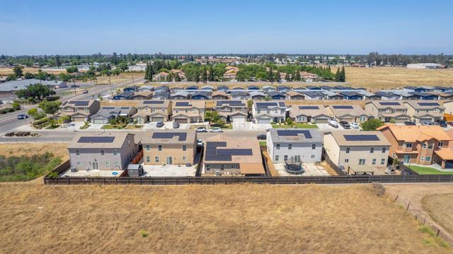 4367 W Saginaw Way, Fresno, CA 93722