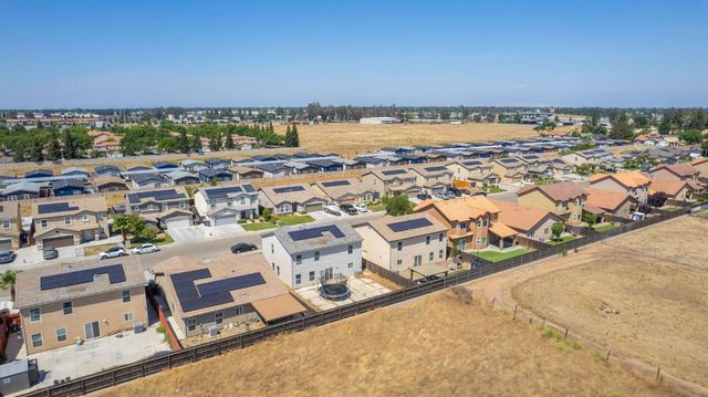 4367 W Saginaw Way, Fresno, CA 93722