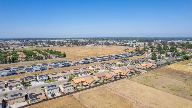 4367 W Saginaw Way, Fresno, CA 93722