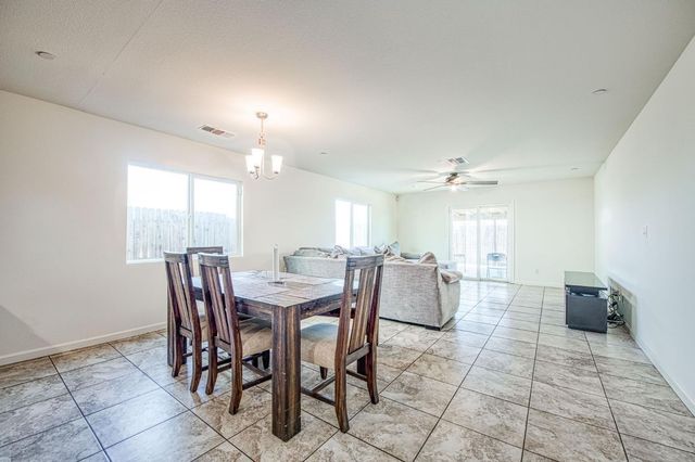 4367 W Saginaw Way, Fresno, CA 93722