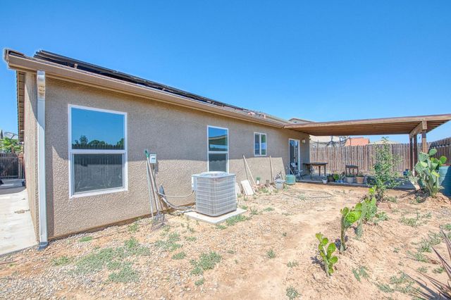 4367 W Saginaw Way, Fresno, CA 93722