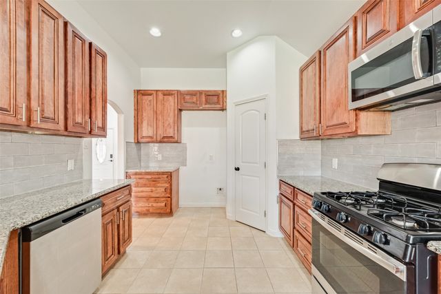 2808 Park Street, Ennis, TX 75119