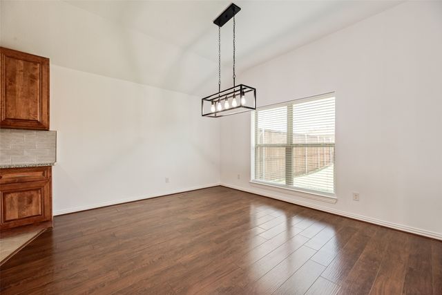 2808 Park Street, Ennis, TX 75119