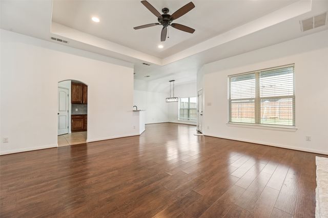 2808 Park Street, Ennis, TX 75119