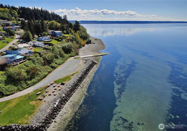 4135 Lovely Road, Clinton, WA 98236