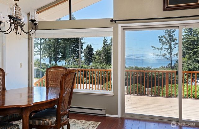 4135 Lovely Road, Clinton, WA 98236