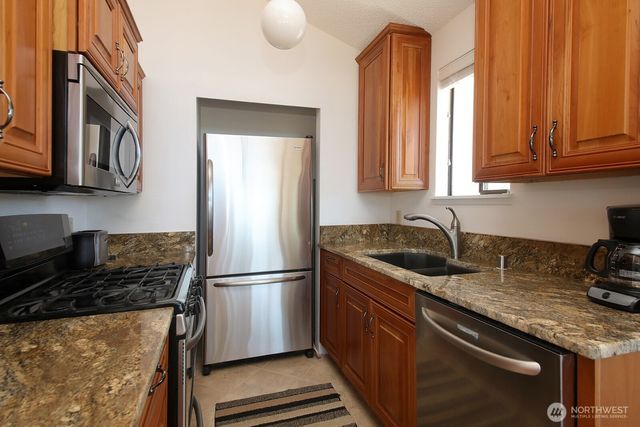 4135 Lovely Road, Clinton, WA 98236