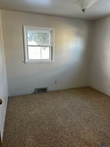 2609 IVY AVE, Rapid City, SD 57701