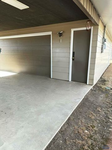 2609 IVY AVE, Rapid City, SD 57701