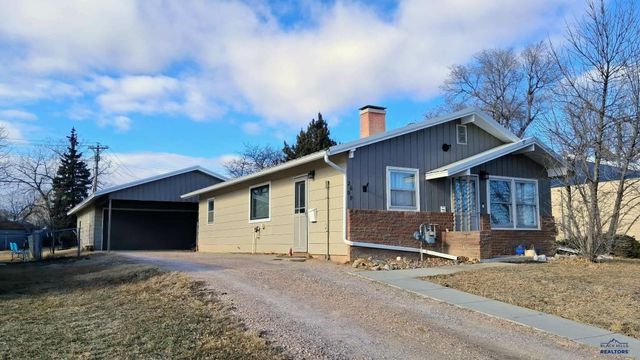 2609 IVY AVE, Rapid City, SD 57701