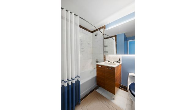 415 Main St Apt 14D, New York City, NY 10044