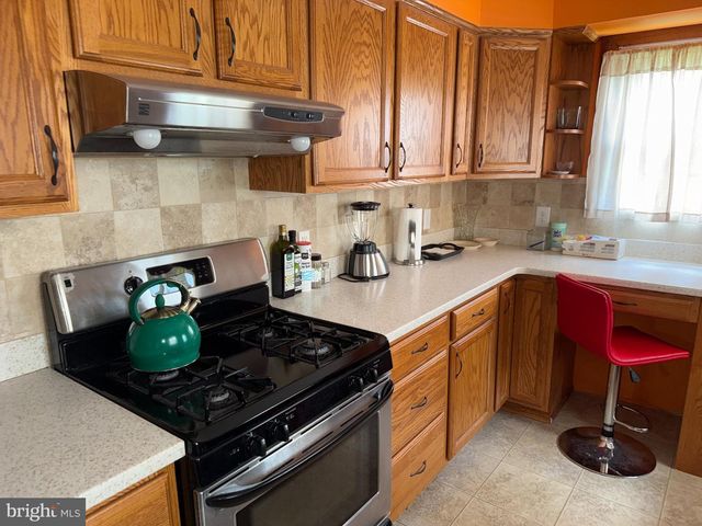 538 MAPLE AVE, Ewing Twp, NJ 08618