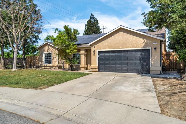 685 W Lake Street, Kingsburg, CA 93631