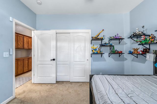 685 W Lake Street, Kingsburg, CA 93631