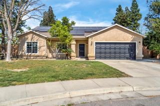 685 W Lake Street, Kingsburg, CA 93631