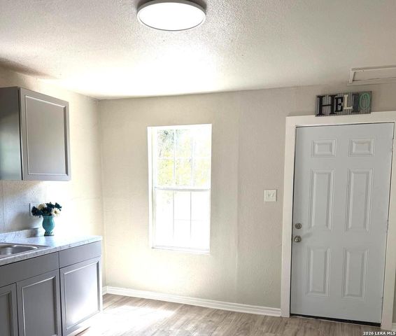 1134 W HARLAN AVE, San Antonio, TX 78211