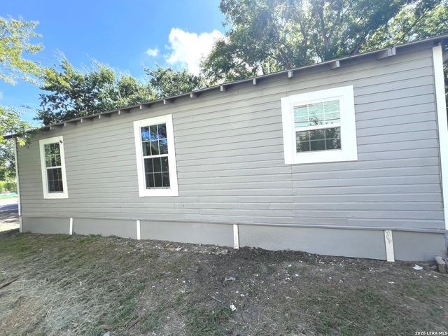 1134 W HARLAN AVE, San Antonio, TX 78211