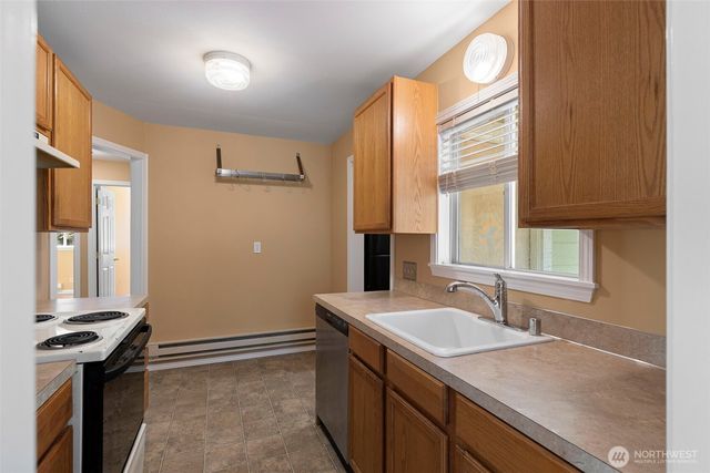 932 Retsil Road, Port Orchard, WA 98366