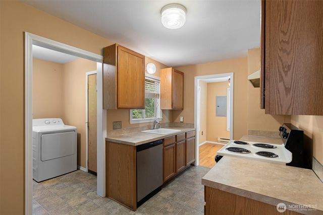 932 Retsil Road, Port Orchard, WA 98366