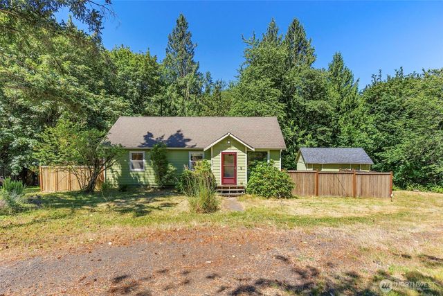 932 Retsil Road, Port Orchard, WA 98366