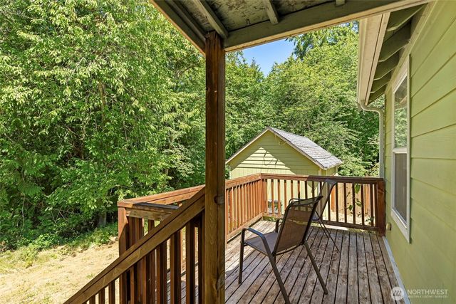 932 Retsil Road, Port Orchard, WA 98366