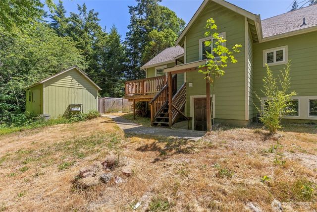 932 Retsil Road, Port Orchard, WA 98366