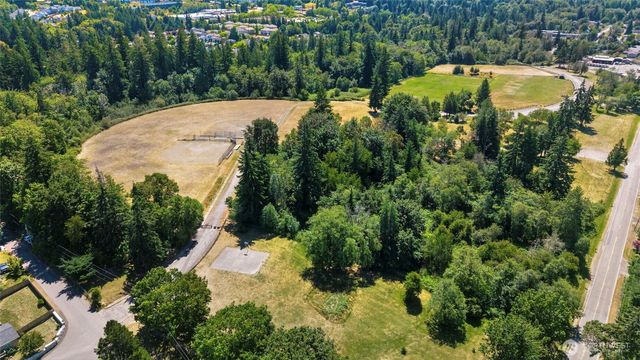 932 Retsil Road, Port Orchard, WA 98366