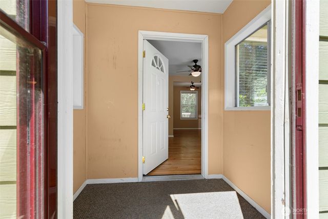 932 Retsil Road, Port Orchard, WA 98366